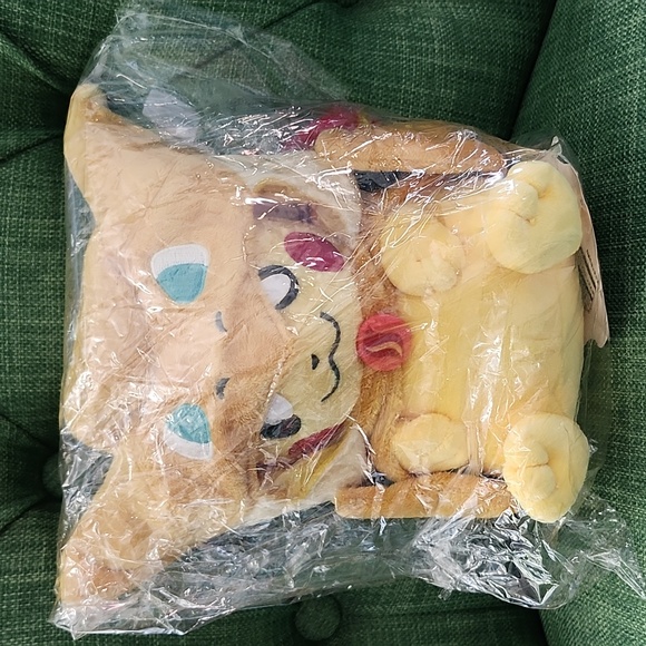 Pokemon Pikachu Dressed as Charizard Plush - Picture 9 of 9